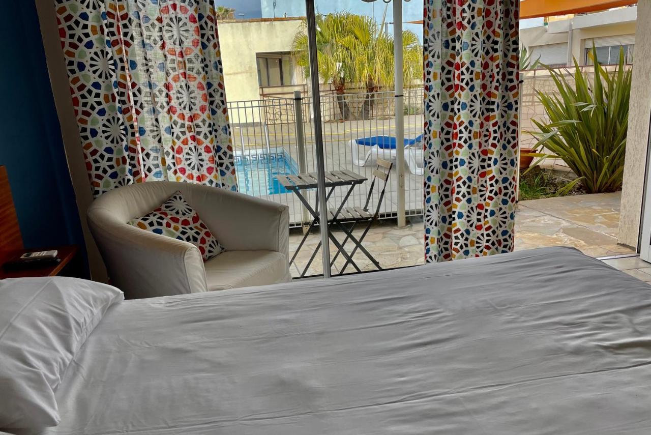 Amerique Hotel Palavas - Piscine - Plage Kültér fotó