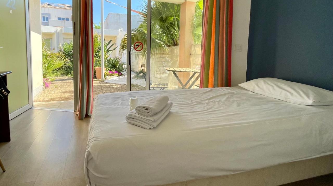 Amerique Hotel Palavas - Piscine - Plage Kültér fotó