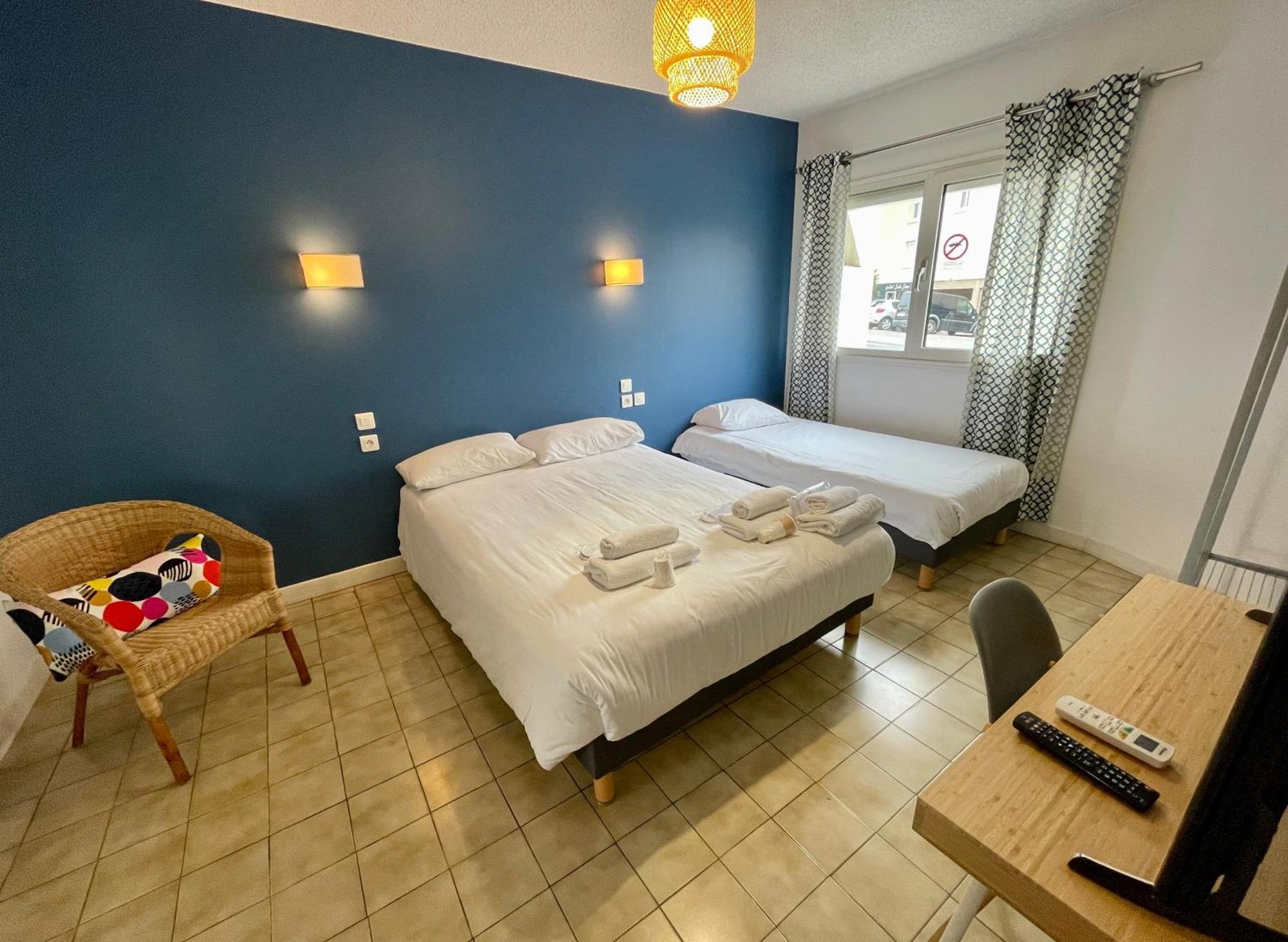 Amerique Hotel Palavas - Piscine - Plage Kültér fotó
