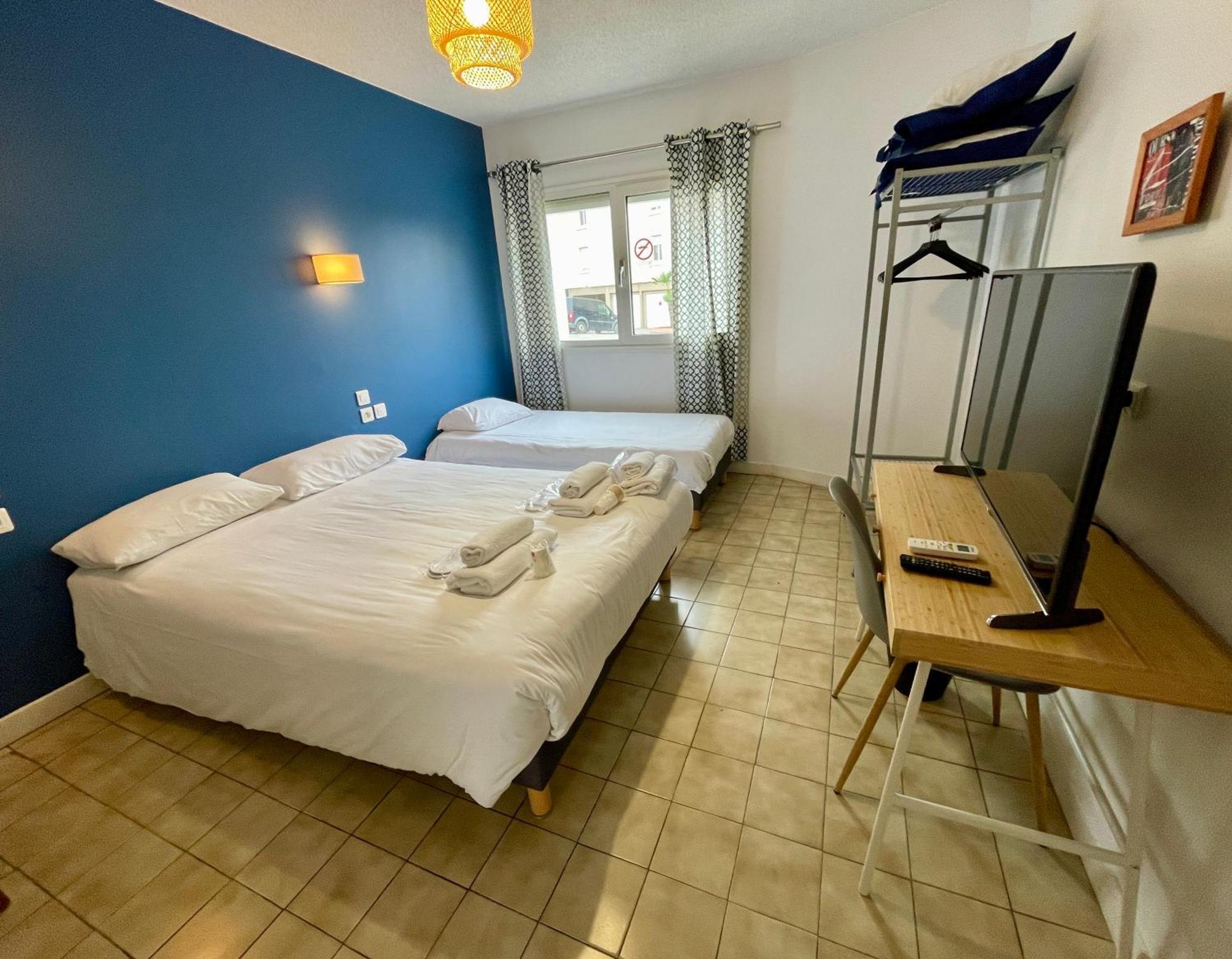 Amerique Hotel Palavas - Piscine - Plage Kültér fotó